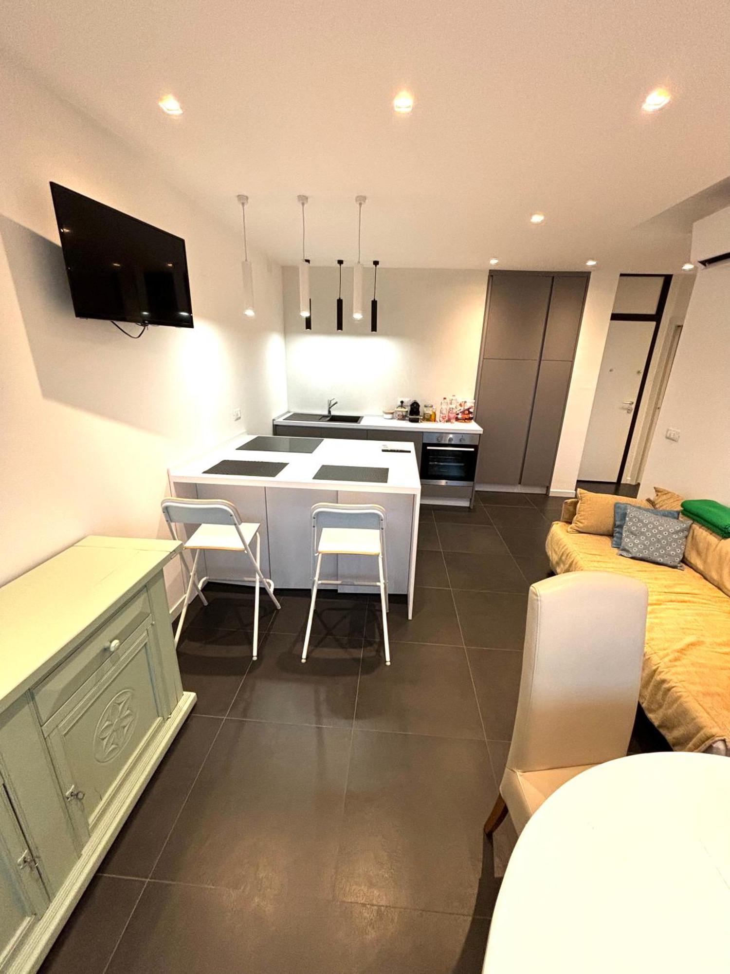 Fabfour - Piazza Fontana Apartment